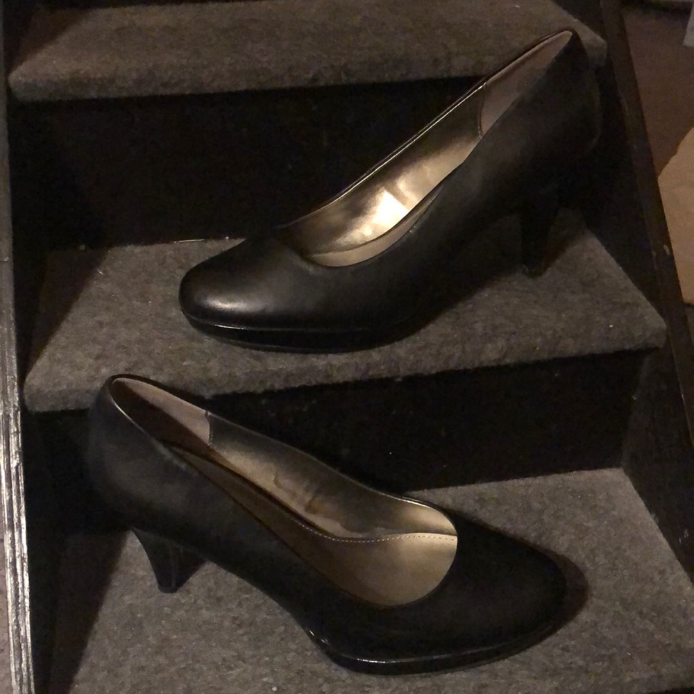 Black heels